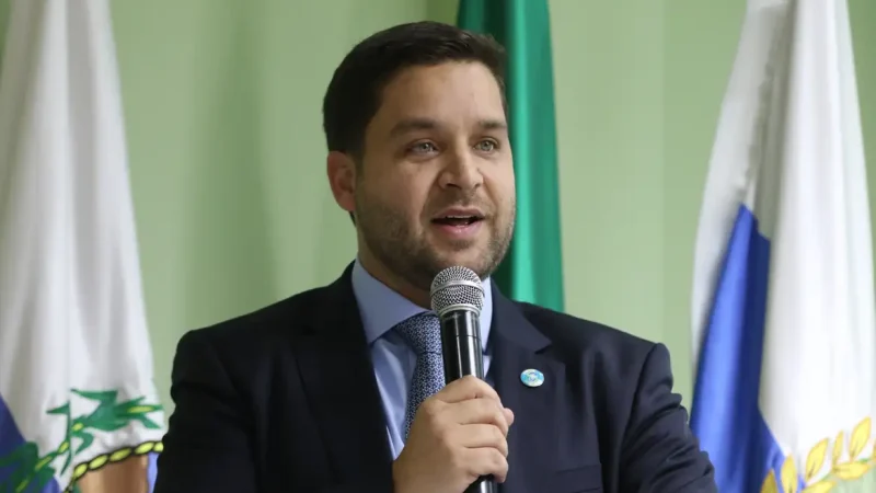 Vice-governador do Rio deixa cargo para assumir vaga no TCE