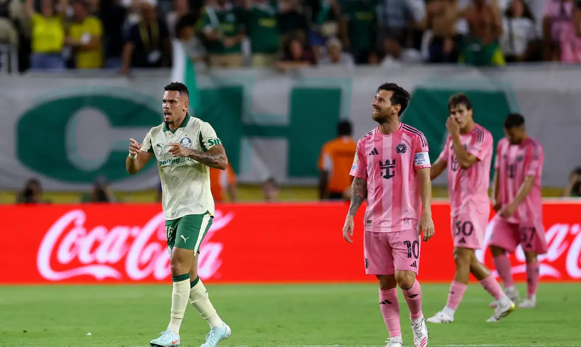 Palmeiras arranca empate com Miami e avança em primeiro no Grupo A