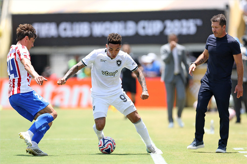 Botafogo perde, mas elimina Atlético de Madrid e garante vaga