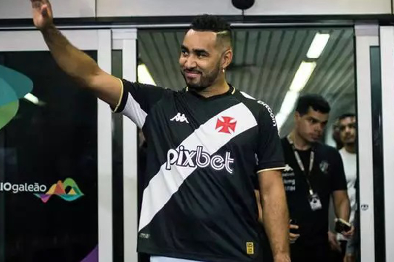 Vasco encerra contrato com o meia francês Payet de forma amigável