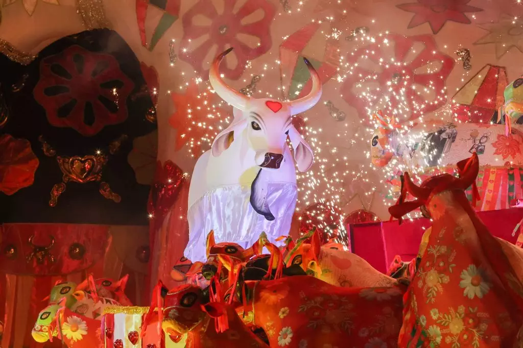 Festival de Parintins 2025: Garantido encerra apresentações do festival exaltando a cultura brasileira