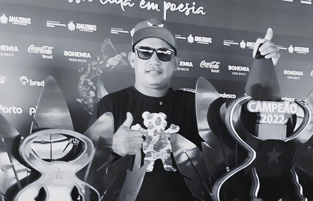 Morre Tarzio Cruz, artista do Boi Caprichoso, após parada cárdiorespiratória em Parintins Morre Tarzio Cruz, artista do Boi Caprichoso, após parada cárdiorespiratória em Parintins