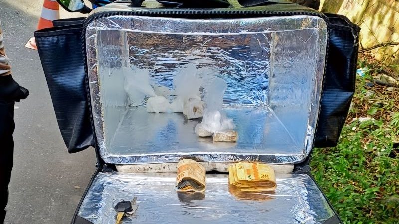 Homem é preso com drogas e dinheiro em operação do Detran em Manaus