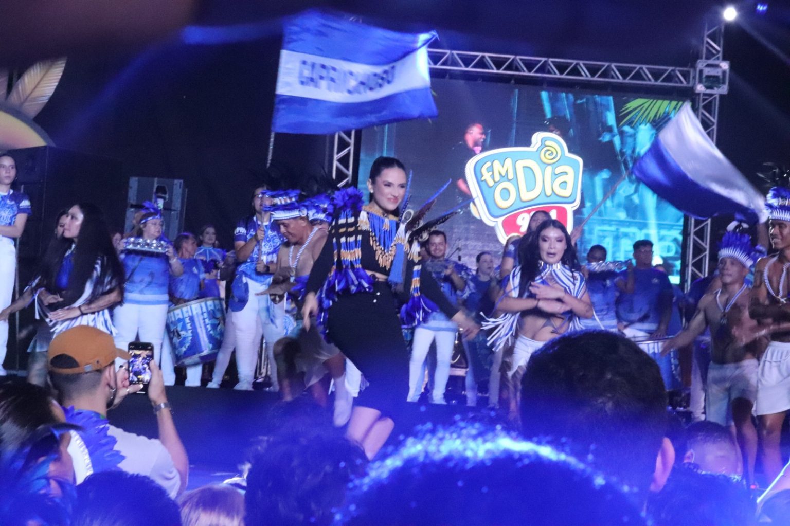 Último Bar do Boi Caprichoso da temporada reúne multidão, homenageia Arlindo Júnior e ex-itens históricos 