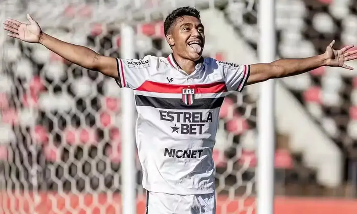 Pedro Severino recebe alta médica após 98 dias internado