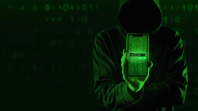 Quatro em cada 10 brasileiros já foram alvo de fraudes pela internet