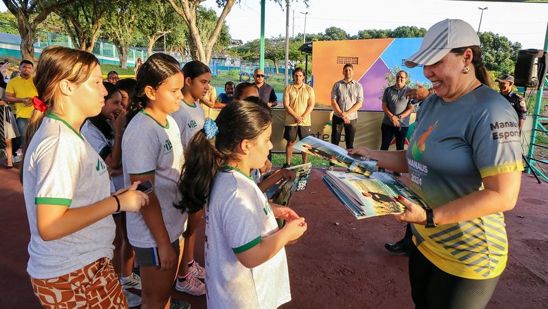 Prefeitura de Manaus realiza primeira ação do projeto ‘Jogo Limpo’ na minivila olímpica do Santo Antônio