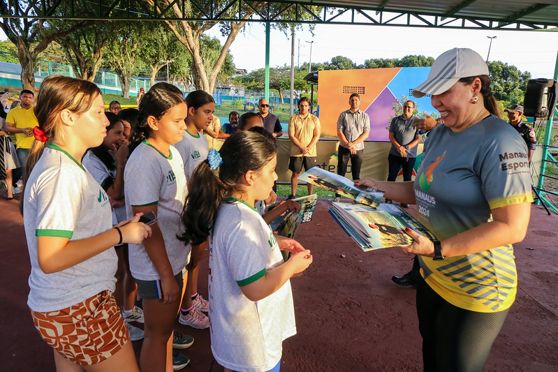Prefeitura de Manaus realiza primeira ação do projeto ‘Jogo Limpo’ na minivila olímpica do Santo Antônio
