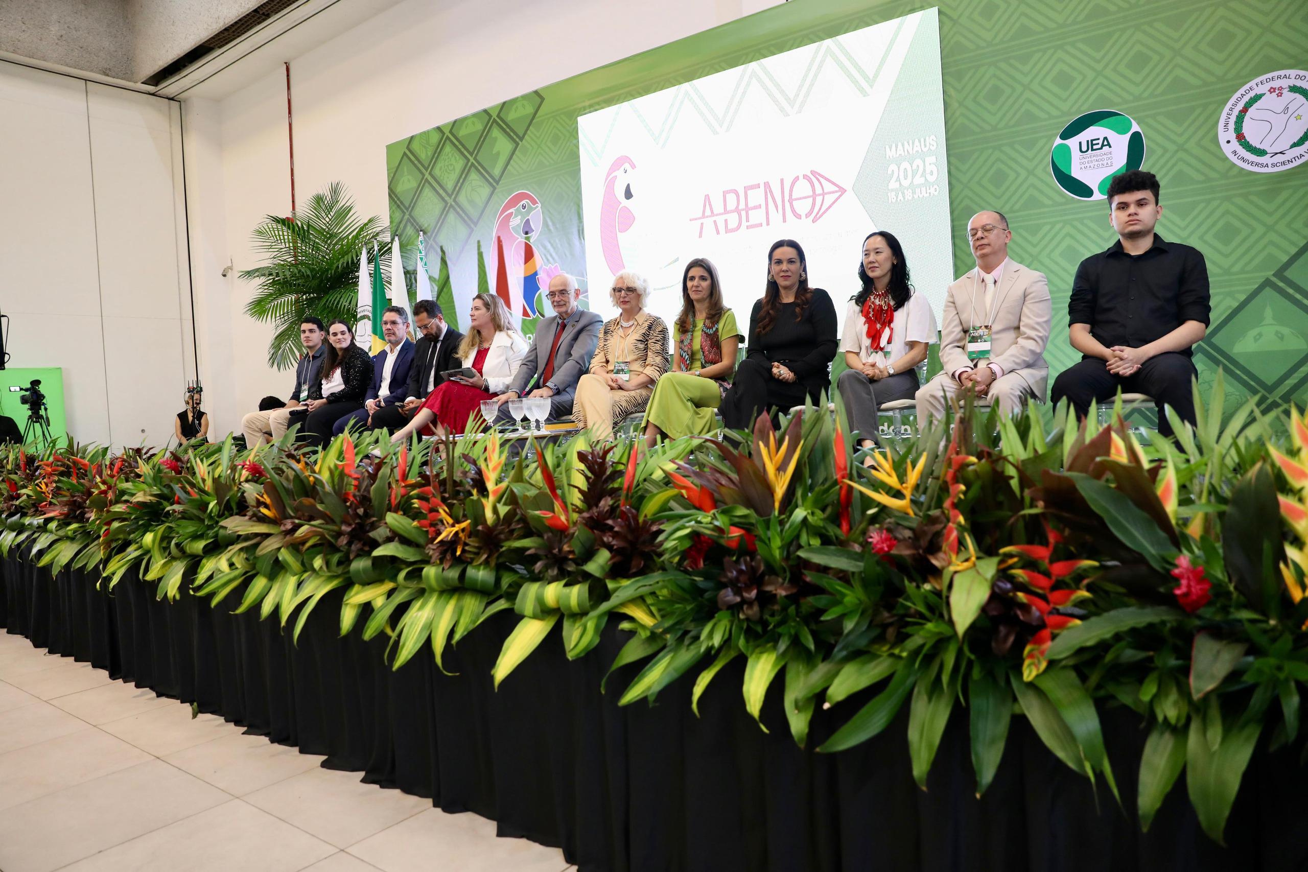 Pré-Vest UEA promove 2º aulão com transmissão ao vivo e temas focados no Vestibular e SIS