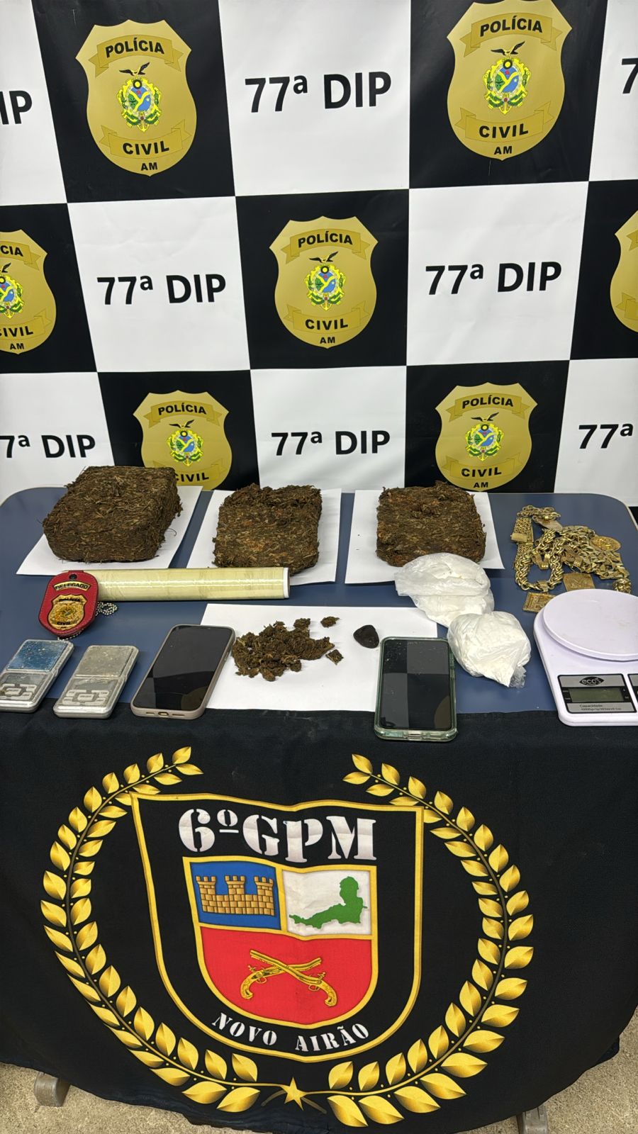 Em Novo Airão, Polícia Militar do Amazonas prende dupla e apreende mais de dois quilos de drogas