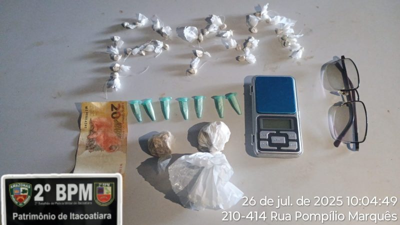 Em Itacoatiara, Polícia Militar do Amazonas prende jovem com 30 trouxinhas de oxi e outras drogas
