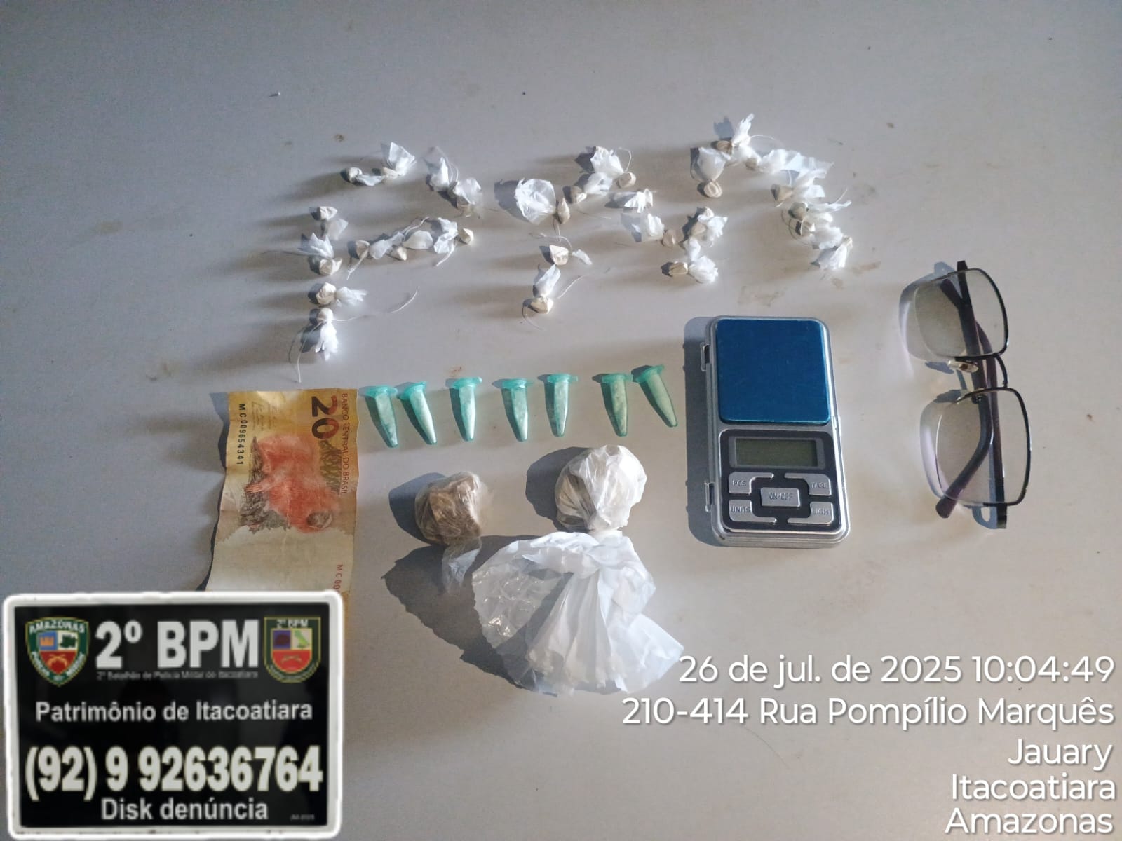 Em Itacoatiara, Polícia Militar do Amazonas prende jovem com 30 trouxinhas de oxi e outras drogas