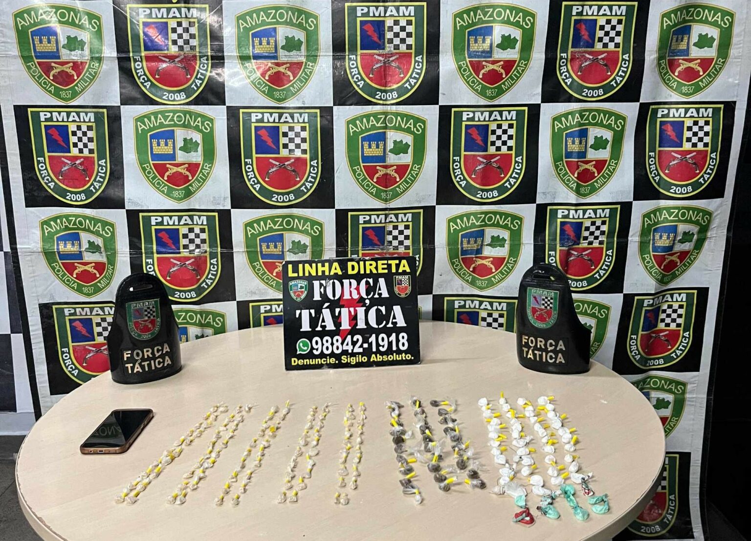 Polícia Militar do Amazonas prende homem por tráfico de drogas no Centro de Manaus