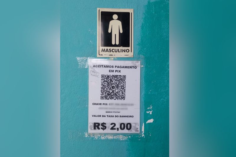Secretaria autoriza cobrança de R$ 2 para acesso a banheiros nas feiras