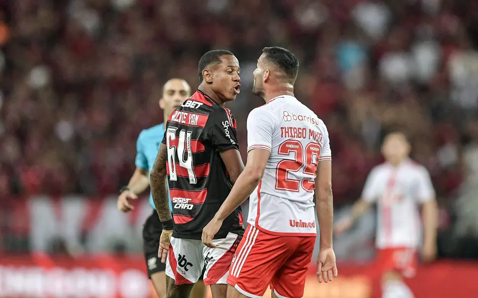 Flamengo e Inter começam maratona de duelos por duas competições