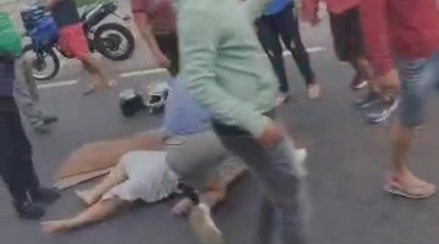 Acidente de moto na Torquato Tapajós deixa mulher ferida em Manaus