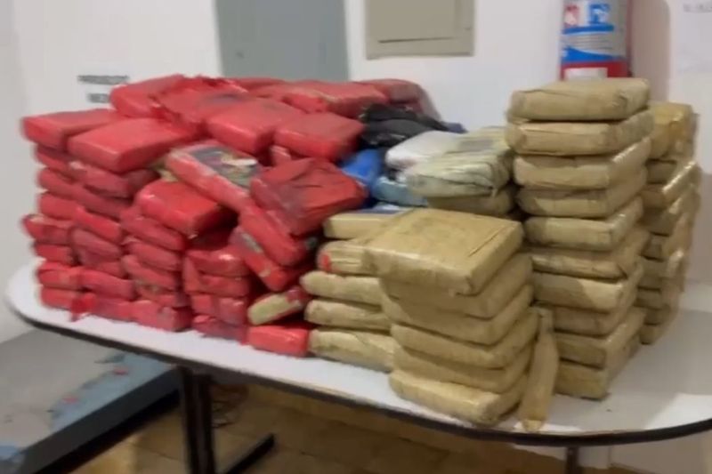 Carga com 250 kg de droga apreendida em Manaus seria levada para o Pará