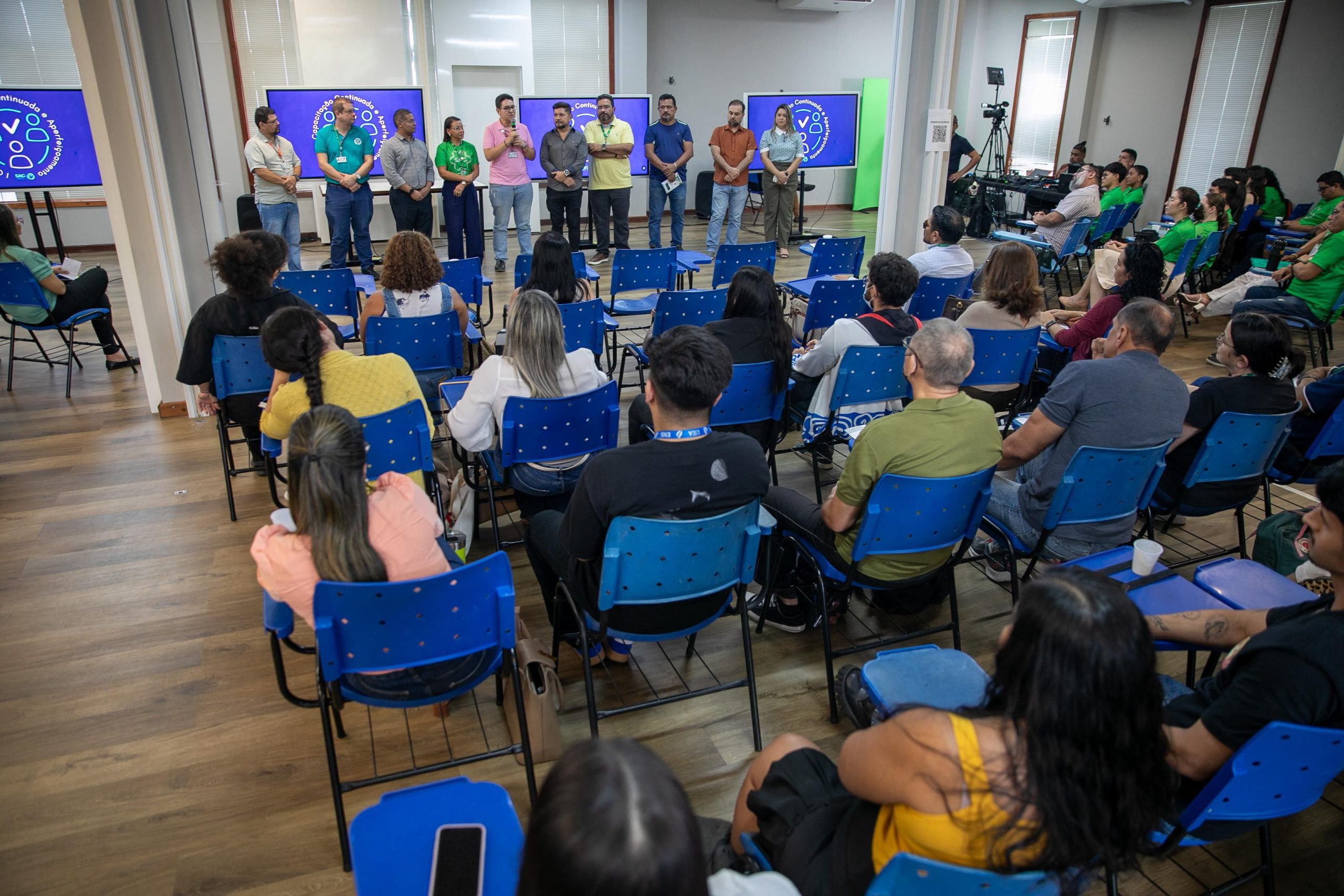 Formação técnica e humanizada de secretários da UEA marca encerramento de ciclo promovido pela SAG