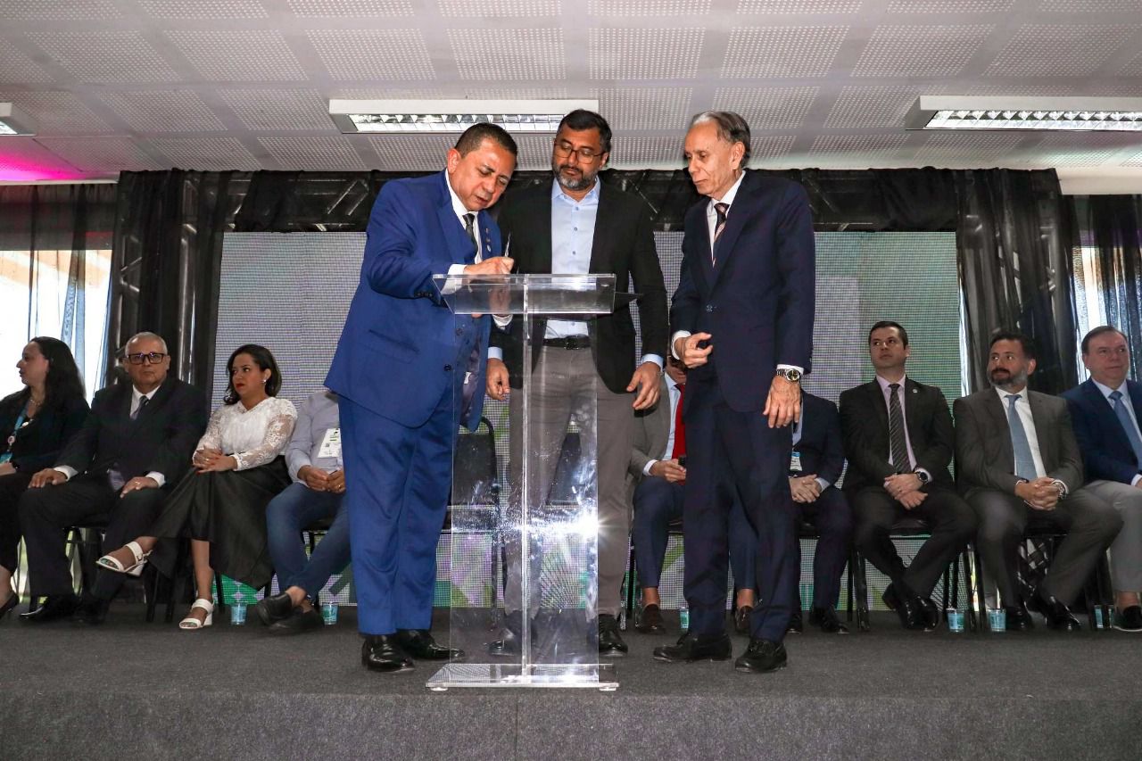 Ciama e AAM firmam termo de cooperação para fortalecer os municípios do Amazonas