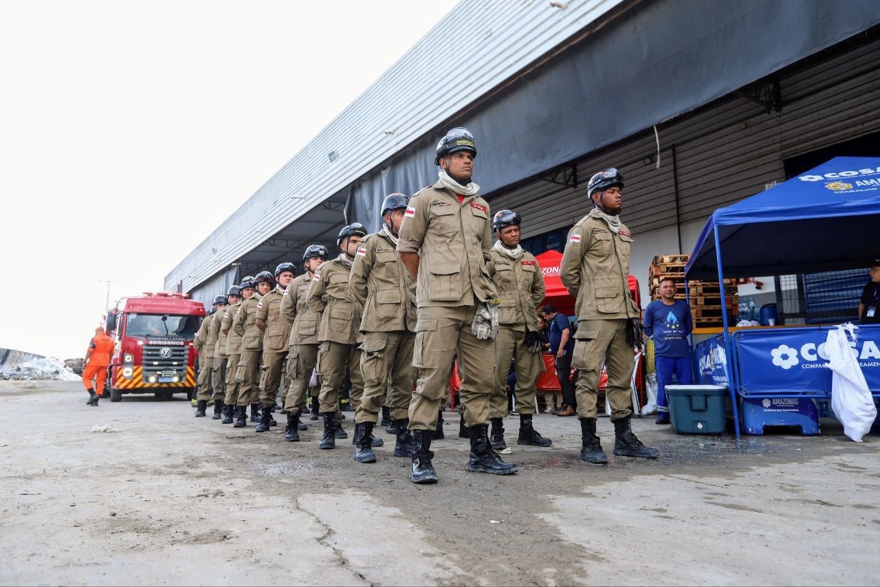 Em menos de 48 horas, Corpo de Bombeiros do Amazonas elimina todos os focos de incêndio da ocorrência nas empresas do Distrito Industrial 2
