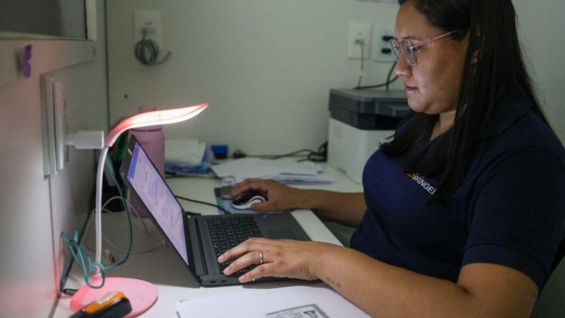 Governador Wilson Lima vistoria estrutura que vai realizar mais de 500 exames na Carreta da Saúde da Mulher em Manacapuru
