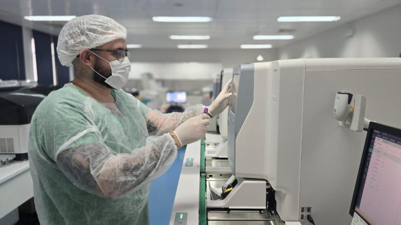 Hospital Delphina Aziz bate recorde, com a realização de mais de 2,1 milhões de exames laboratoriais, em um ano