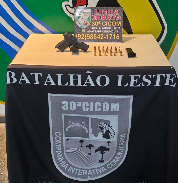 Polícia Militar do Amazonas prende dois homens e apreende cinco armas de fogo durante ações em Manaus