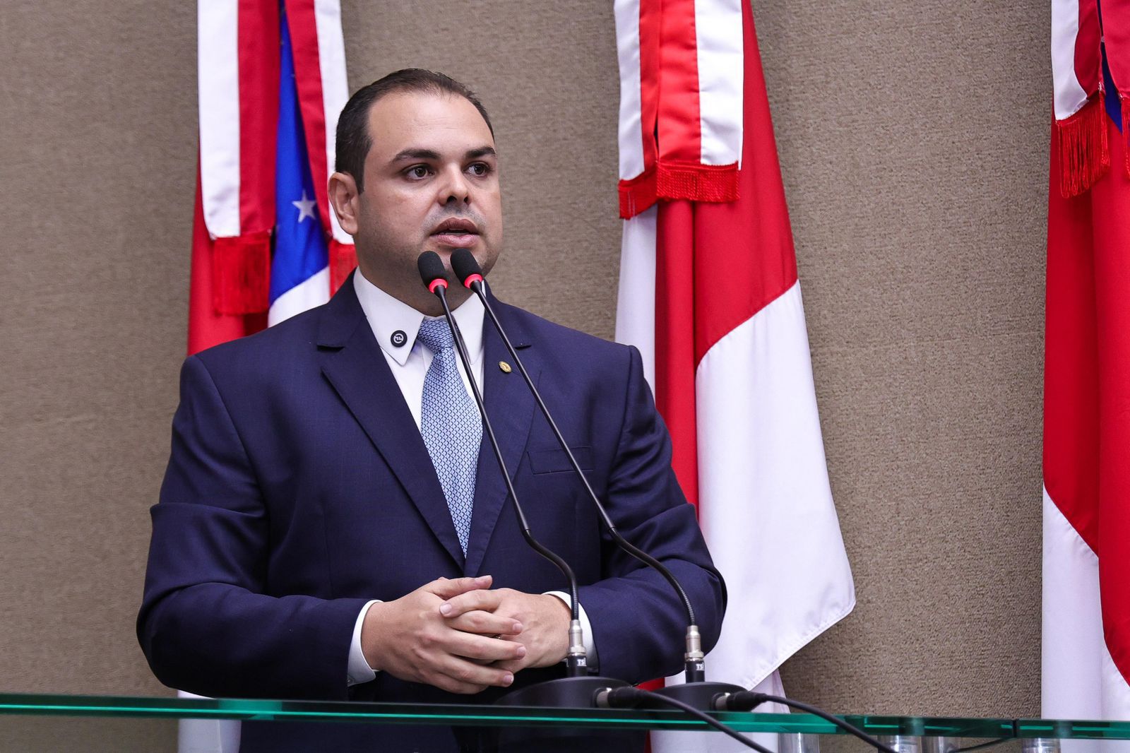 Presidente Roberto Cidade propõe política estadual para reduzir uso de plásticos nas escolas do Amazonas