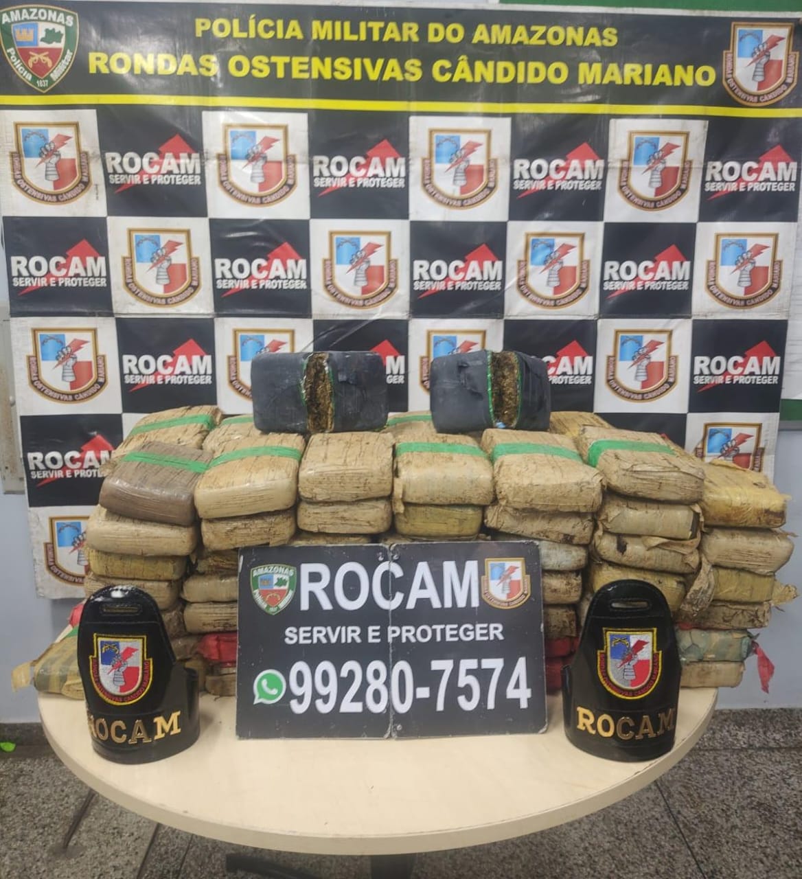 Polícia Militar do Amazonas apreende 100 tabletes de droga em balneário no Tarumã-Açu
