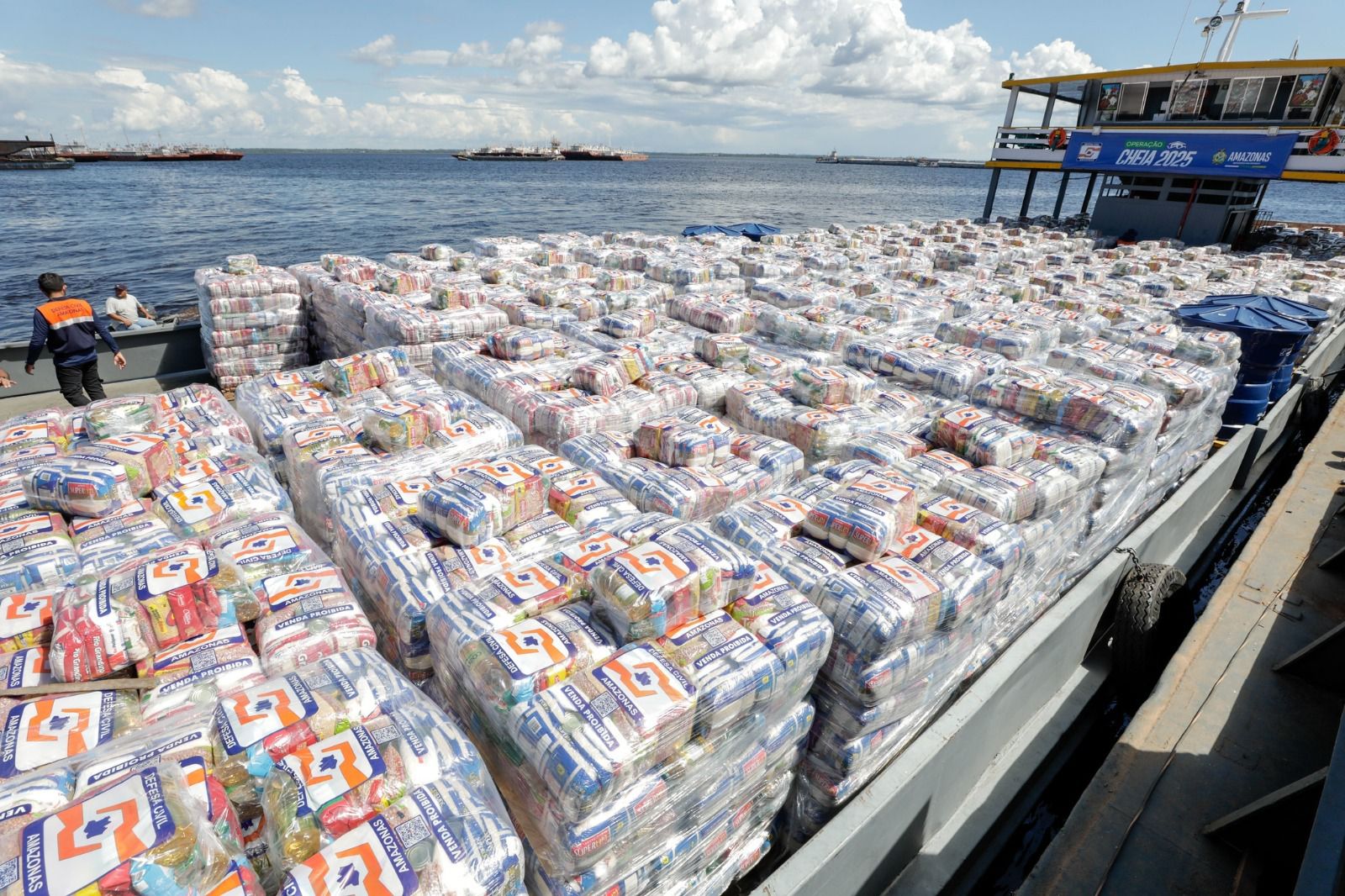 Operação Cheia 2025: Em quatro meses, Governo do Amazonas alcança mais de 1.200 comunidades com ajuda humanitária