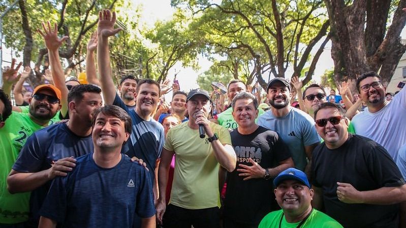 Segundo domingo de ‘Faixa Liberada’ atrai multidão ao Centro e prefeito David Almeida destaca sucesso da iniciativa