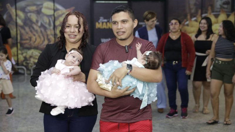 Gêmeas siamesas que nasceram no Amazonas e passaram por cirurgia de separação em Goiás retornam ao estado