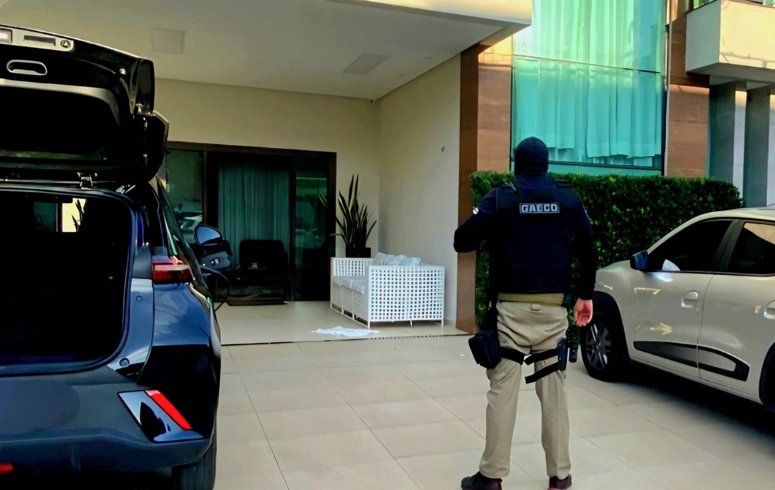 Suspeito de liderar organização criminosa de tráfico interestadual de drogas é preso durante operação “Véu de Areia” em Manaus