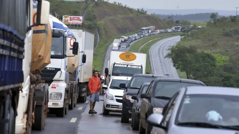 Juíza federal manda governo reativar radares em rodovias