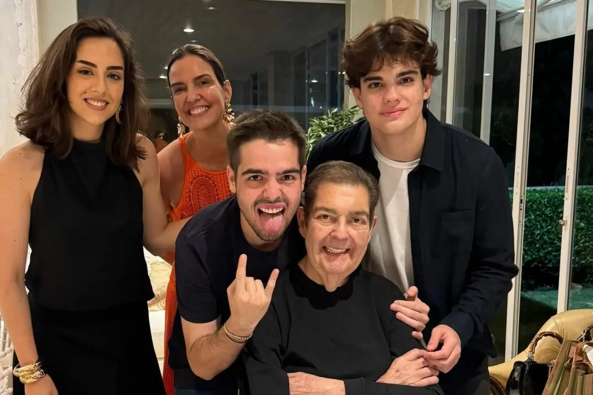 Luciana Cardoso atualiza estado de saúde de Faustão após transplantes