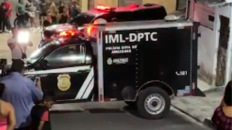 Mulher é encontrada morta e móveis da casa revirados em Manaus