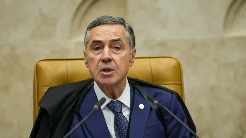 Barroso diz que STF deve avaliar reação contra sanções dos EUA