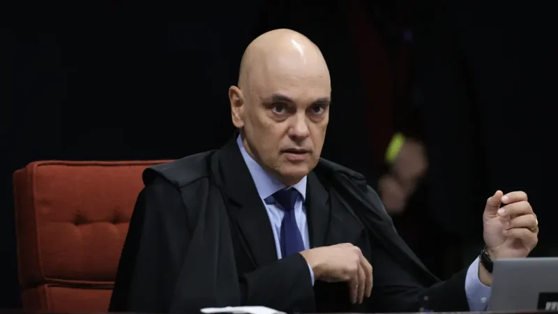 Trama golpista: Moraes vota por manter delação premiada de Mauro Cid