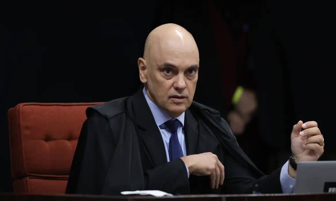 Trama golpista: Moraes vota por manter delação premiada de Mauro Cid