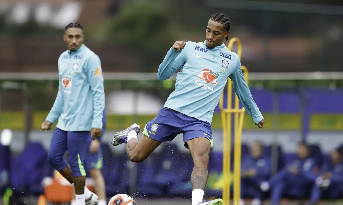 Brasil enfrenta Bolívia em seu último compromisso pelas Eliminatórias