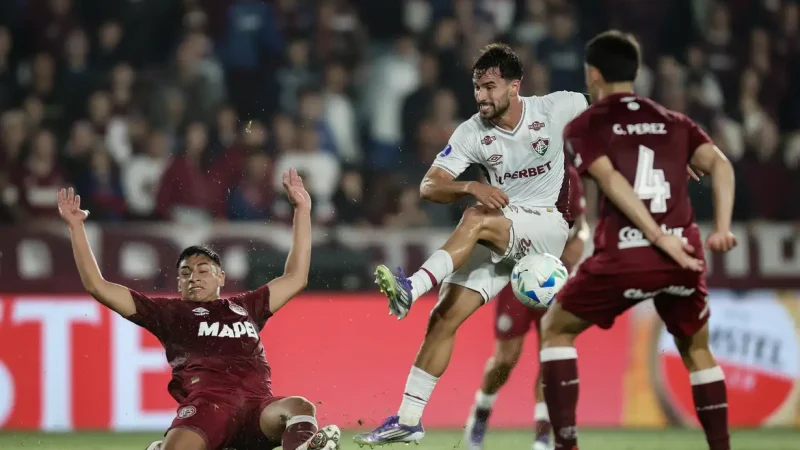 Fluminense sai em desvantagem diante do Lanús na Copa Sul-Americana