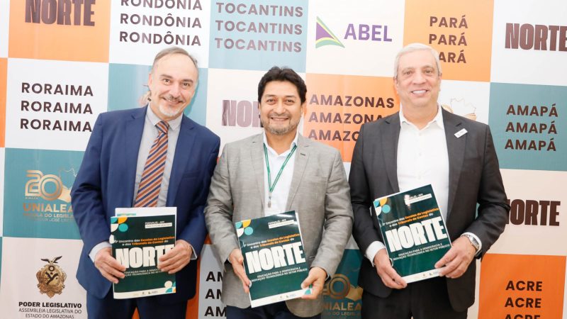 Aleam encerra 3º Encontro das Escolas do Legislativo e dos Tribunais de Contas da Região Norte com apresentação da Carta de Manaus