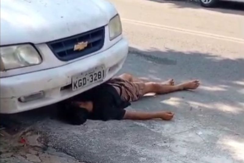 Suspeito de roubo se finge de morto para evitar linchamento em Manaus