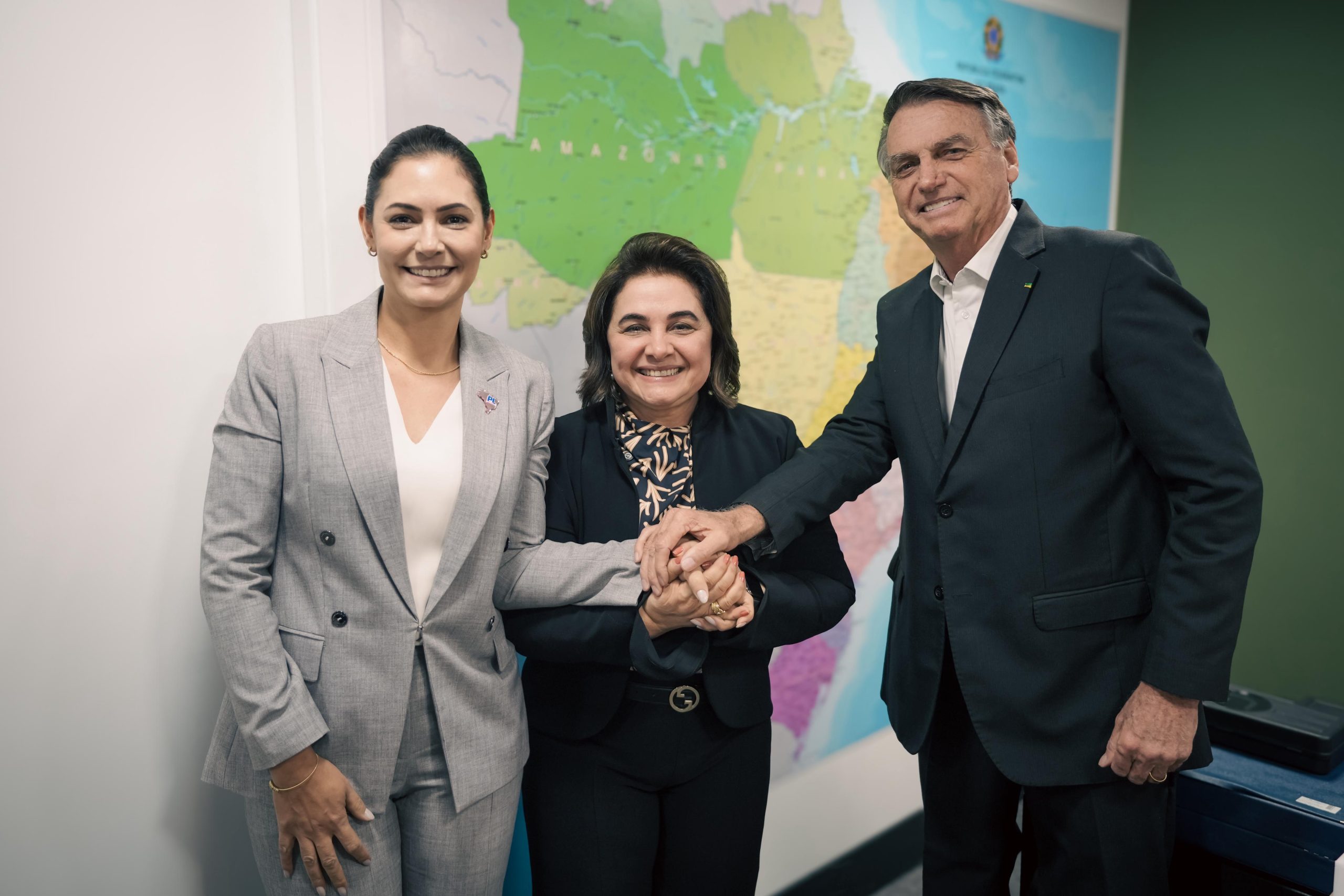 Maria do Carmo reforça apoio a Bolsonaro e fala sobre julgamento: ‘o circo foi todo armado