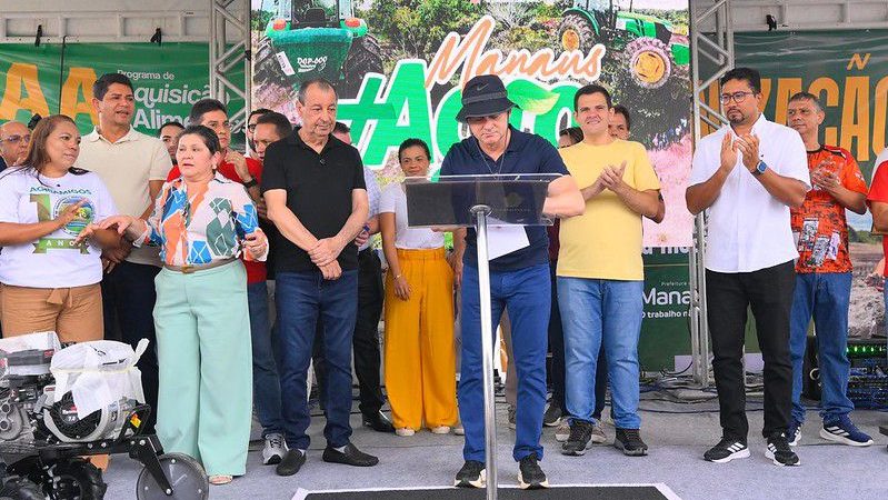 Prefeito David Almeida entrega equipamentos agrícolas e anuncia novos editais para associações rurais em Manaus