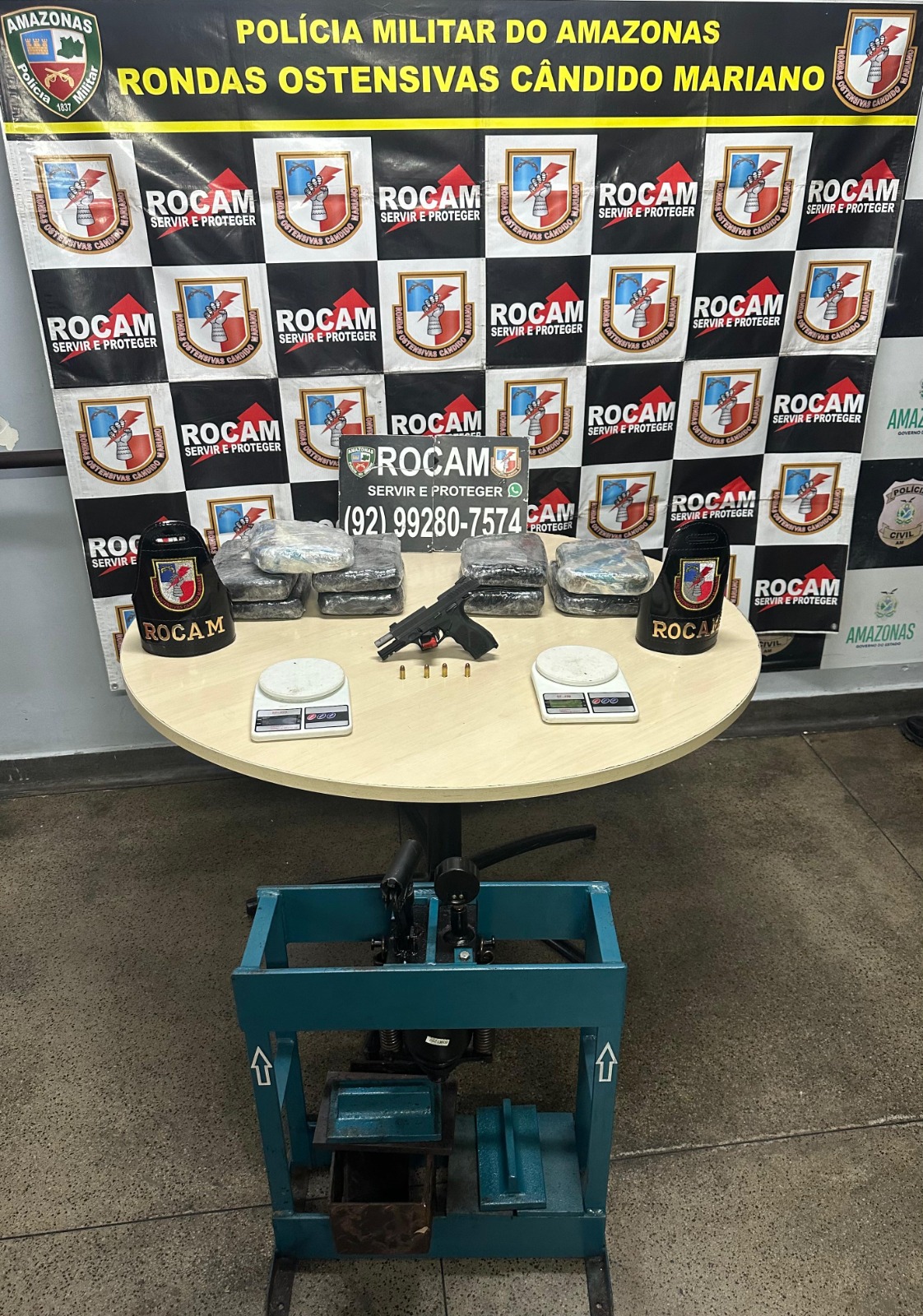 Polícia Militar do Amazonas apreende arma de fogo, maquinário para drogas e porções de maconha na zona sul Manaus