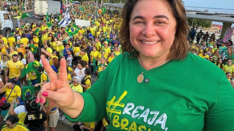 Maria do Carmo leva mensagem de Michelle Bolsonaro a público do ‘Reaja, Brasil’ em Manaus