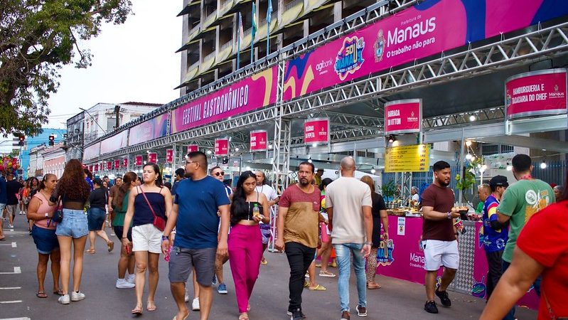 #SouManaus 2025’ já movimentou R$ 150 milhões na economia local, destaca prefeito David Almeida