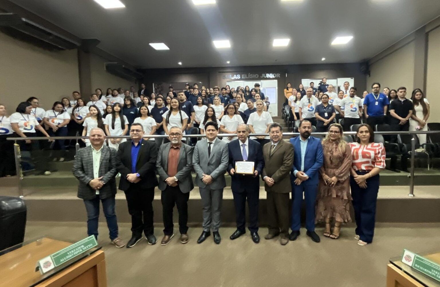 Presidente da CNC é homenageado pela Câmara de Itacoatiara por liderança empresarial e contribuição ao município