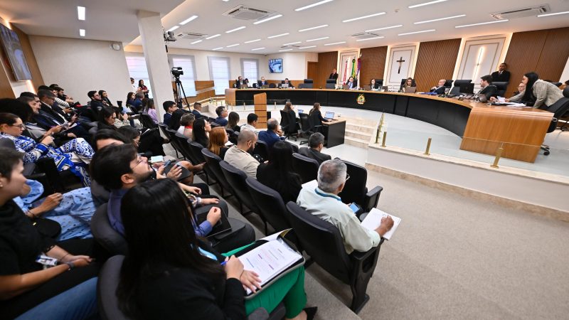 Prefeita de Nova Olinda do Norte é multada pelo TCE-AM em R$ 14 mil por irregularidades em pregão presencial